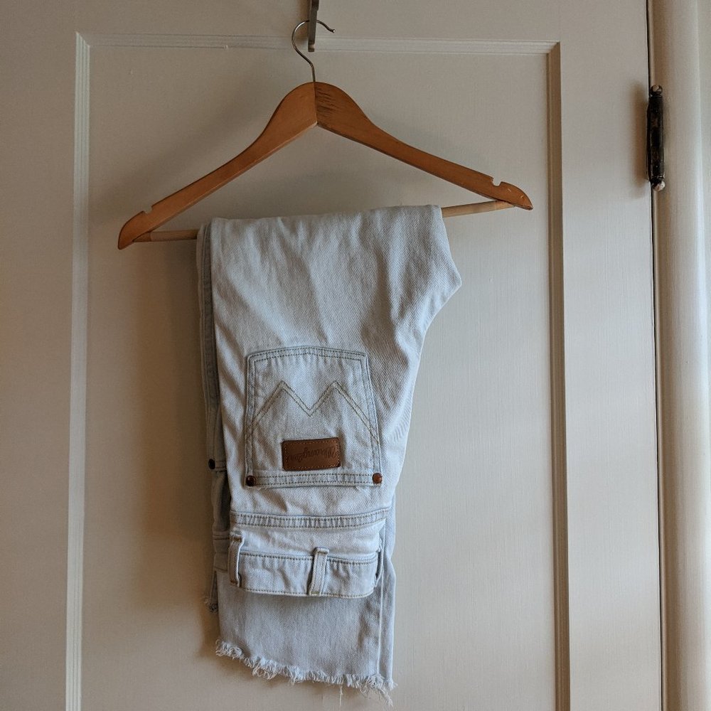 Wrangler Women's Heritage Fit Knife Hem Jeans